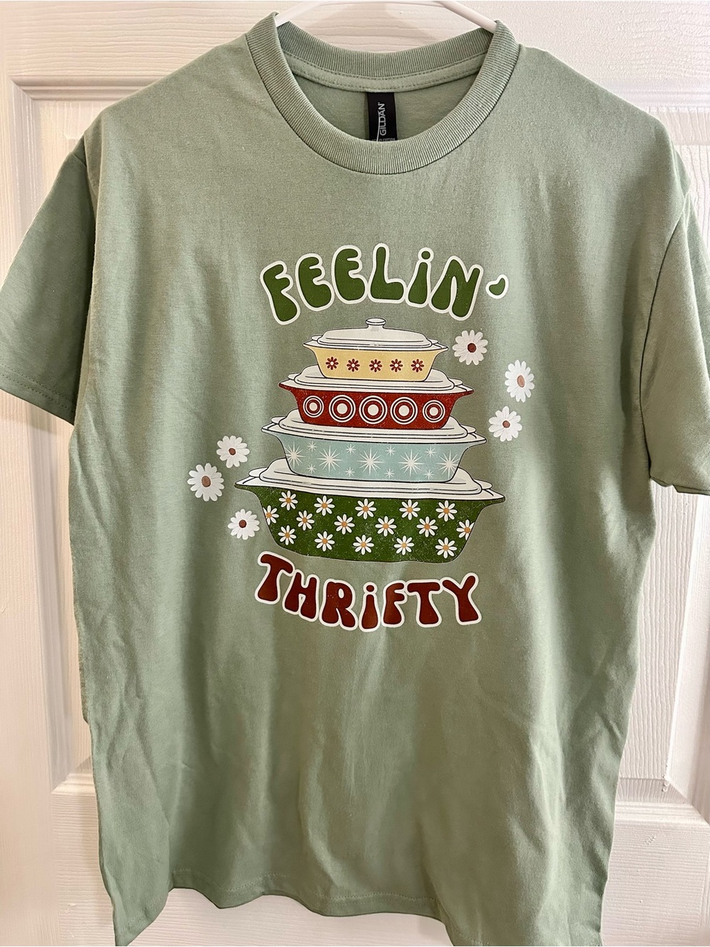 Army Green Gildan Thrifting Women’s T-shirt NWOT